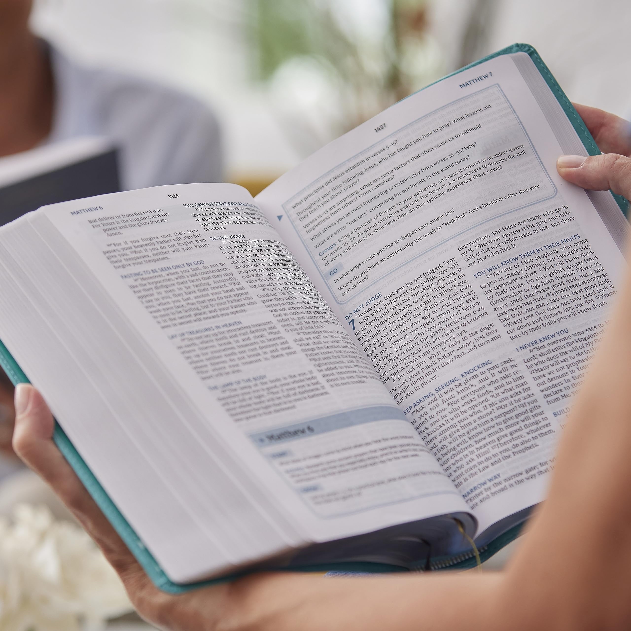 Nkjv, the Bible Study Bible, Hardcover, Comfort Print: a Study Guide for Every Chapter of the Bible, (Hardcover)