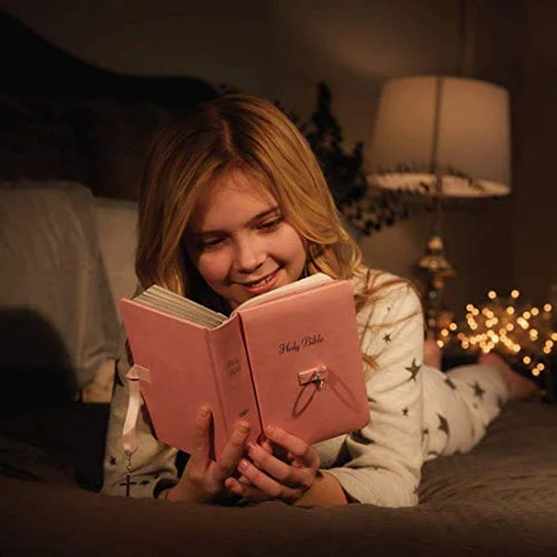 NKJV, Simply Charming Bible, Hardcover, Pink : Pink Edition
