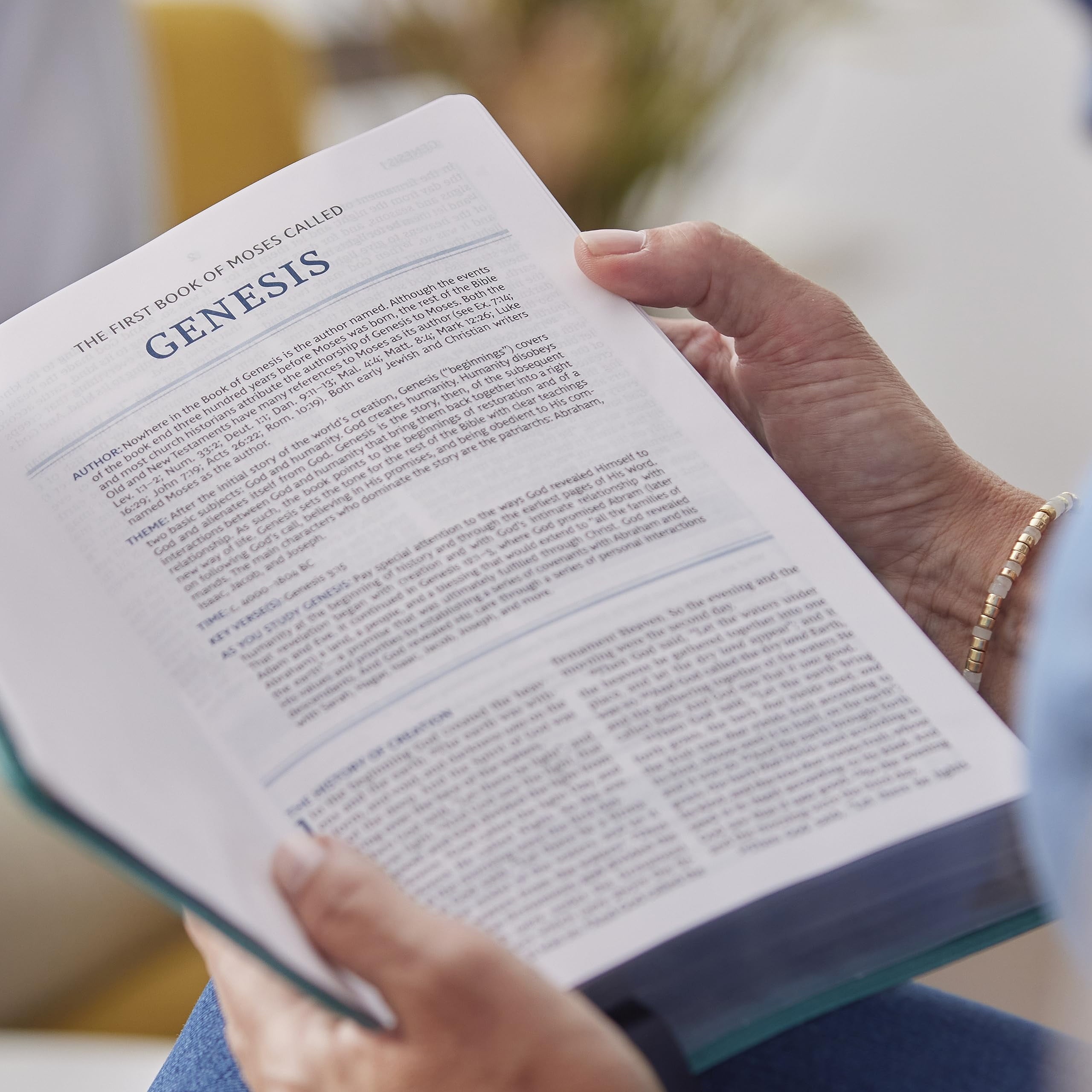Nkjv, the Bible Study Bible, Hardcover, Comfort Print: a Study Guide for Every Chapter of the Bible, (Hardcover)
