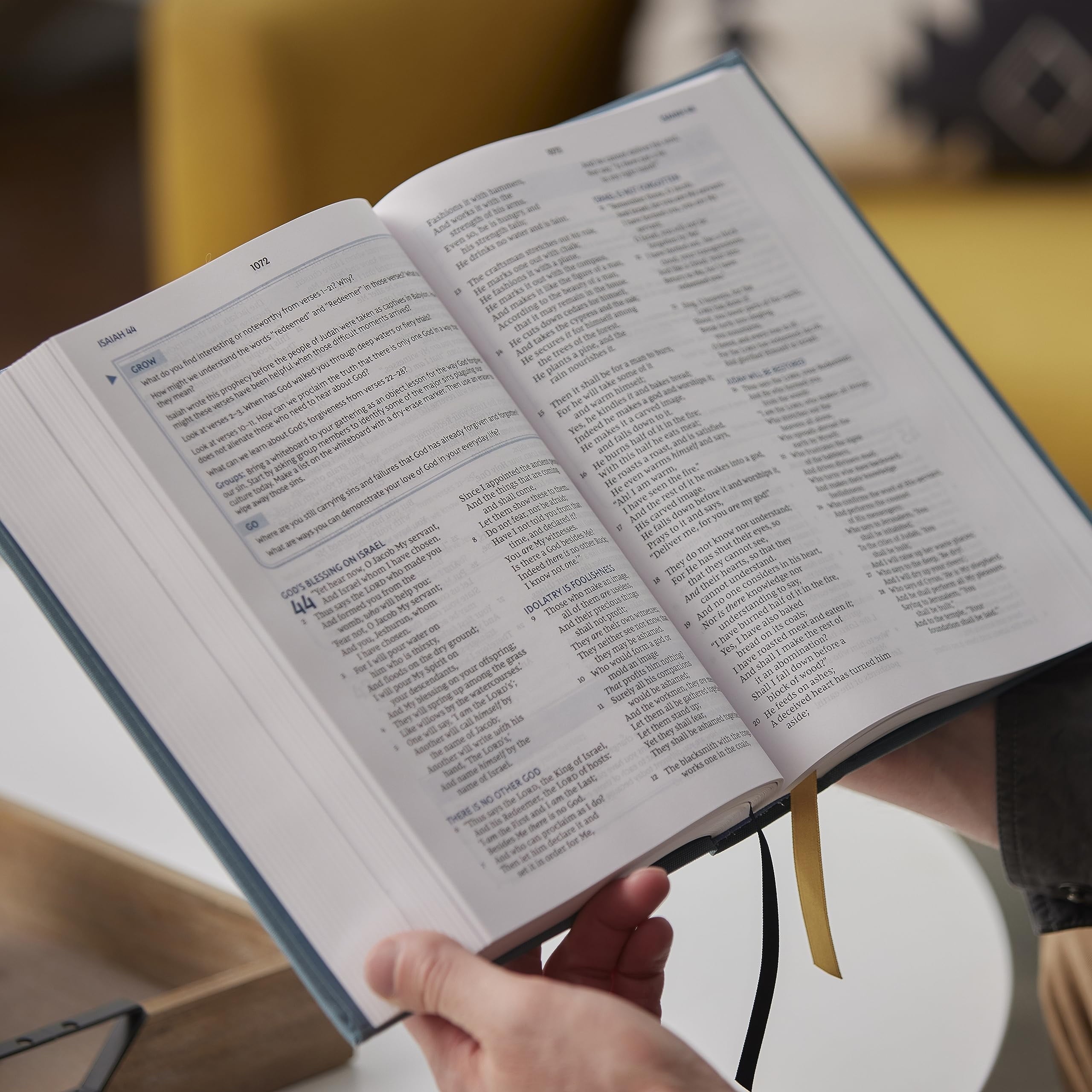 Nkjv, the Bible Study Bible, Hardcover, Comfort Print: a Study Guide for Every Chapter of the Bible, (Hardcover)